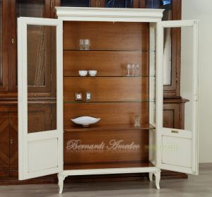 Classic style wooden display cabinet with 2 doors with ivory lacquered finish and wood stain